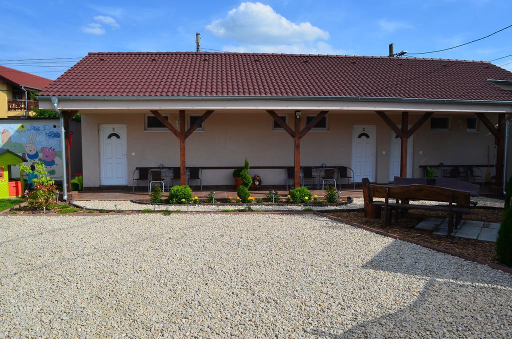 Veľký Meder Belany Studios מראה חיצוני תמונה