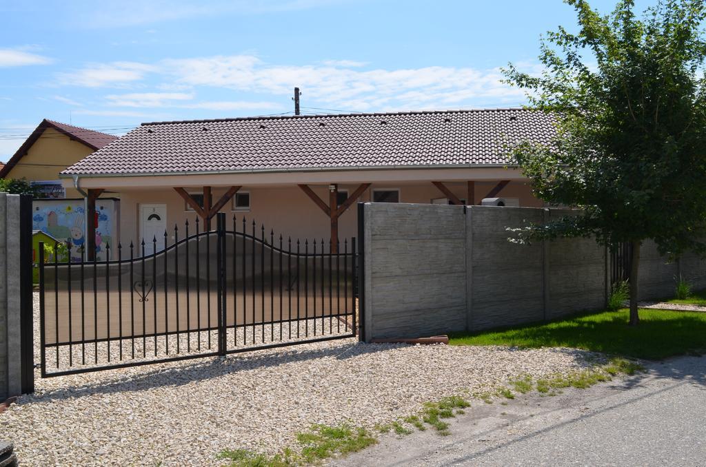 Veľký Meder Belany Studios מראה חיצוני תמונה