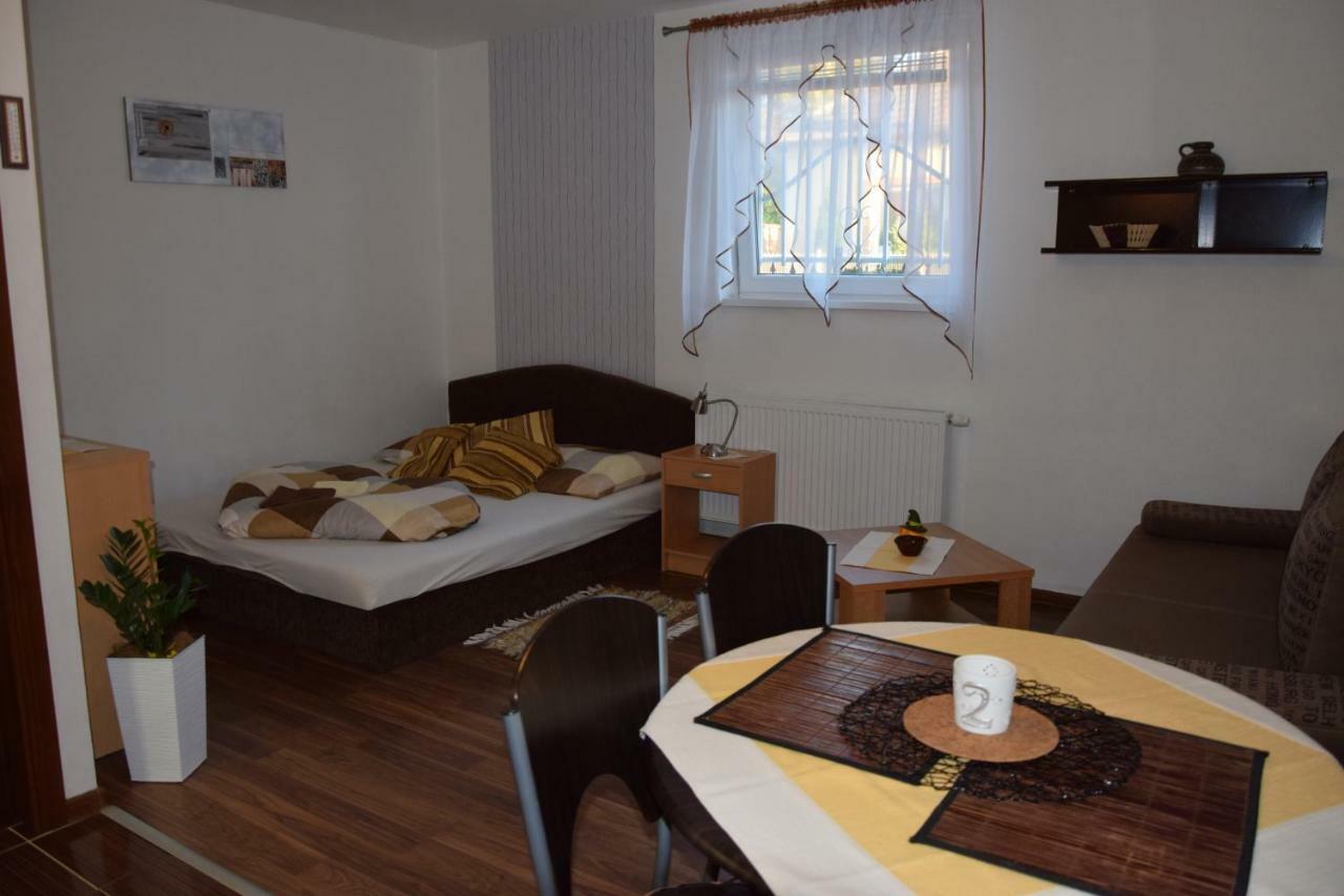 Veľký Meder Belany Studios מראה חיצוני תמונה