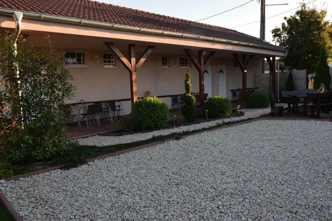 Veľký Meder Belany Studios מראה חיצוני תמונה
